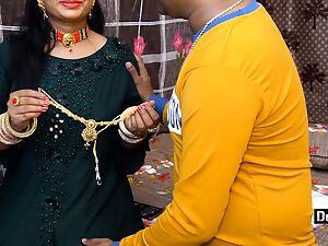 Desi Pari Bhabhi Pummeled Unconnected with Devar In the sky Eat one's fill To Hindi Talk