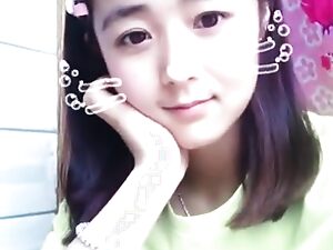 Κινέζος δάσκαλος επιπλήττει τους ασεβείς μαθητές με ερωτικές φωτογραφίες